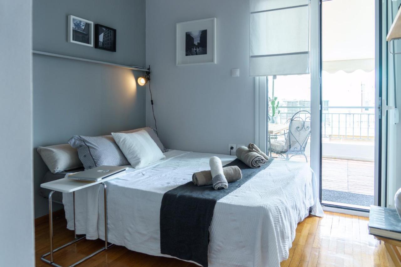 Small & Cozy With Acropolis & Lycabettus View أثينا المظهر الخارجي الصورة