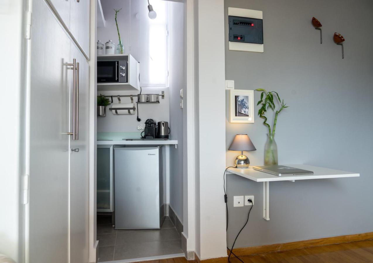 Small & Cozy With Acropolis & Lycabettus View أثينا المظهر الخارجي الصورة
